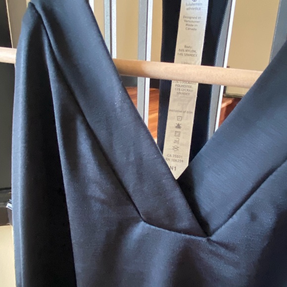 Halter workout Top - Picture 5 of 5